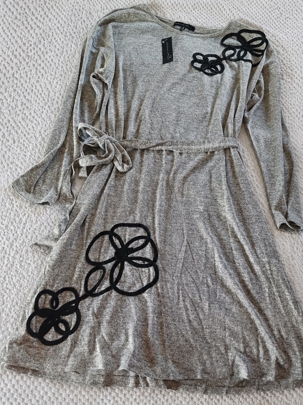 Adrienne Vittadini Gray Floral Appliqué Long Sleeve Dress Size M NWT